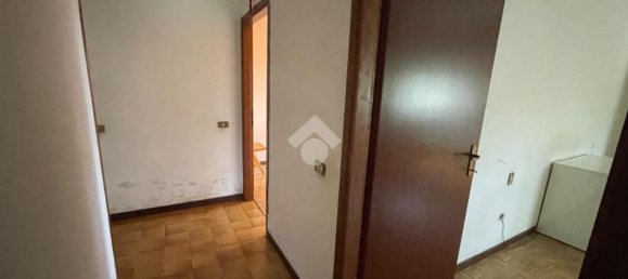 4 rooms Apartment in Saronno, Italy No. 105583 6