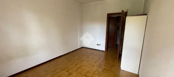 4 rooms Apartment in Saronno, Italy No. 105583 8