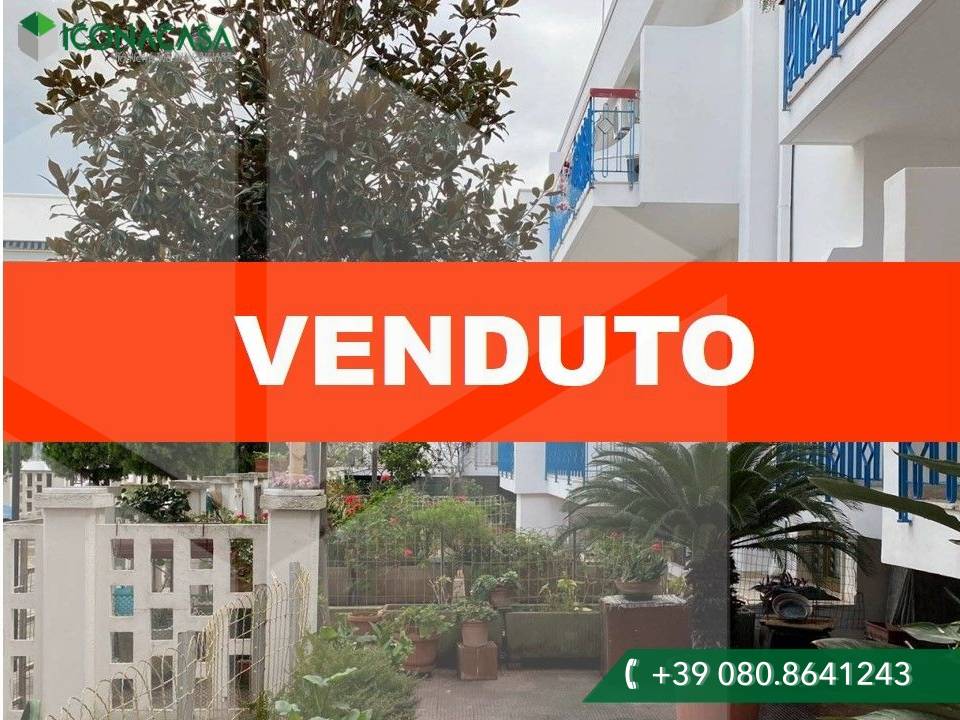 Imóvel comercial de 4 divisões em Bari, Italy N.º 23810