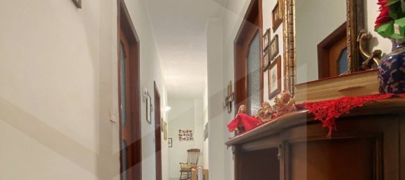 Imóvel comercial de 4 divisões em Bari, Italy N.º 23810 14