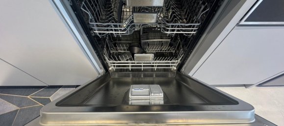 Дом с 5 спальнями в Сураттхани, Таиланд № 73829 11