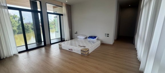 Дом с 5 спальнями в Сураттхани, Таиланд № 73829 12