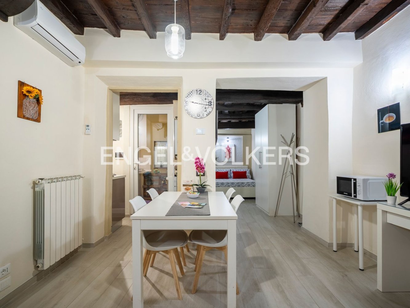 2 rooms Apartment in Florence, Italy No. 308062