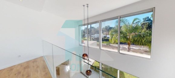 6 غرف نوم منزل في Almada, Portugal رقم 303150 14