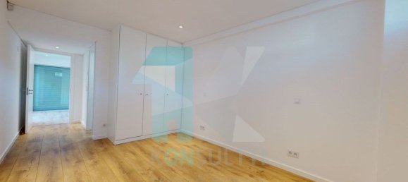 6 غرف نوم منزل في Almada, Portugal رقم 303150 32