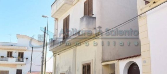 4 bedrooms House in Gagliano del Capo, Italy No. 105331 2