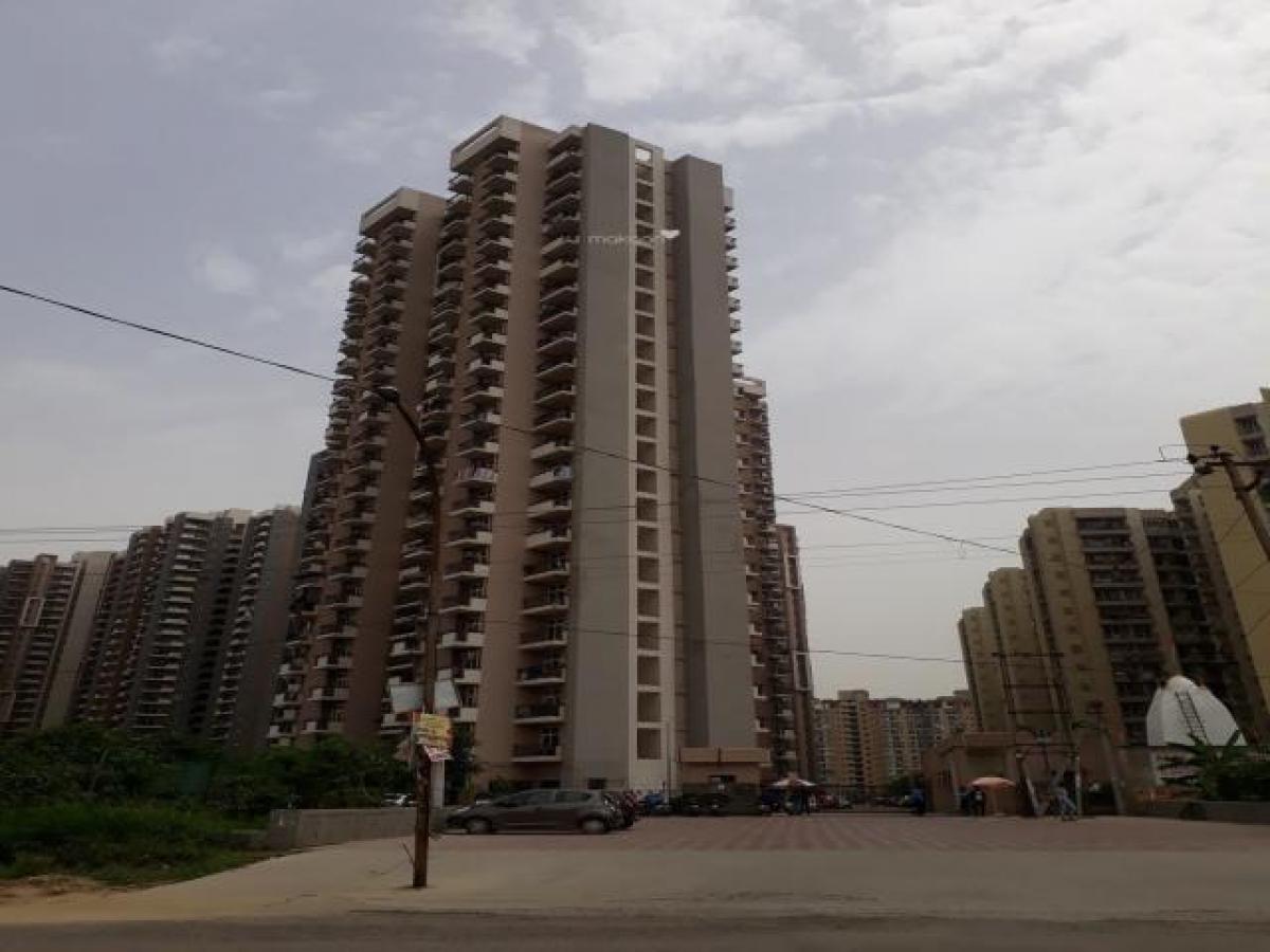 3 bedrooms House in Noida, India No. 4076