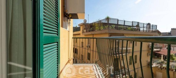 3 rooms Apartment in Rome, Italy No. 165454 5