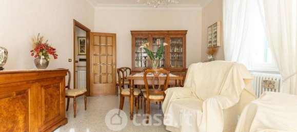 3 rooms Apartment in Rome, Italy No. 165454 4
