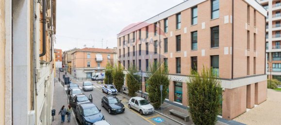 5 bedrooms House in Fidenza, Italy No. 341992 3