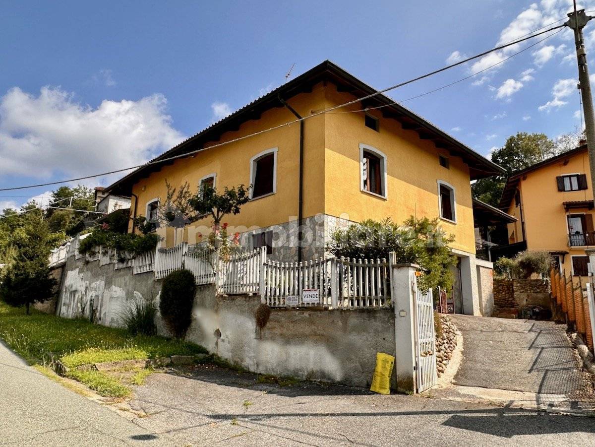 4 Schlafzimmer Villa in Biella, Italy, Nr. 56183
