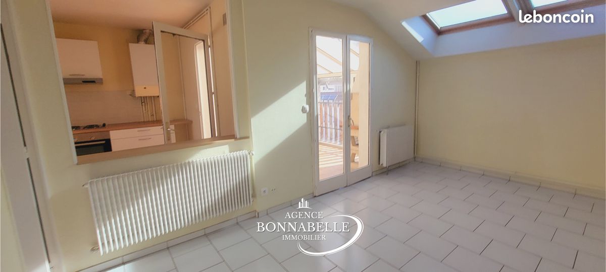 Apartamento de 2 dormitorios en Nancy, France No. 254095