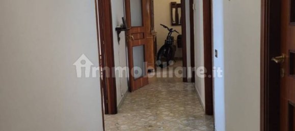 5 rooms Apartment in Salerno, Italy No. 319828 8
