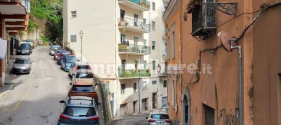 5 rooms Apartment in Salerno, Italy No. 319828 2