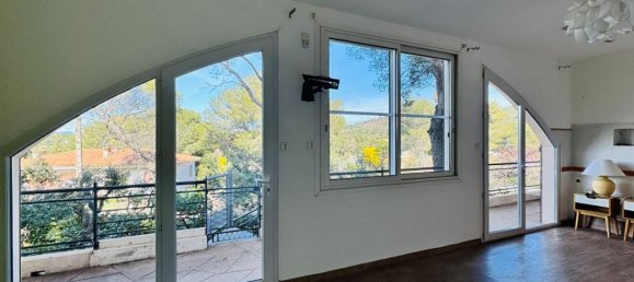 6 bedrooms Villa in Saint-Raphael, France No. 343426 18