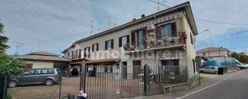 Apartamento T2 em Cavaria con Premezzo, Italy N.º 182383