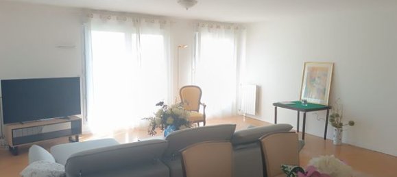 2 Schlafzimmer Wohnung in Chantilly, France, Nr. 315732 5