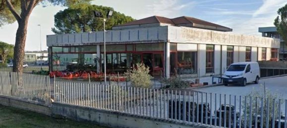 1555m² Warehouse in Treia, Italy No. 259059 2