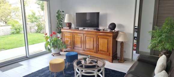 2 Schlafzimmer Wohnung in Tours, France, Nr. 65283 4