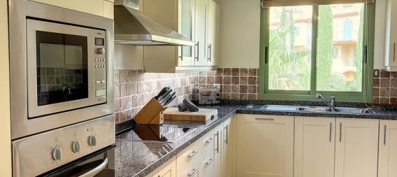 3 bedrooms Penthouse in Malaga, Spain No. 124208 16