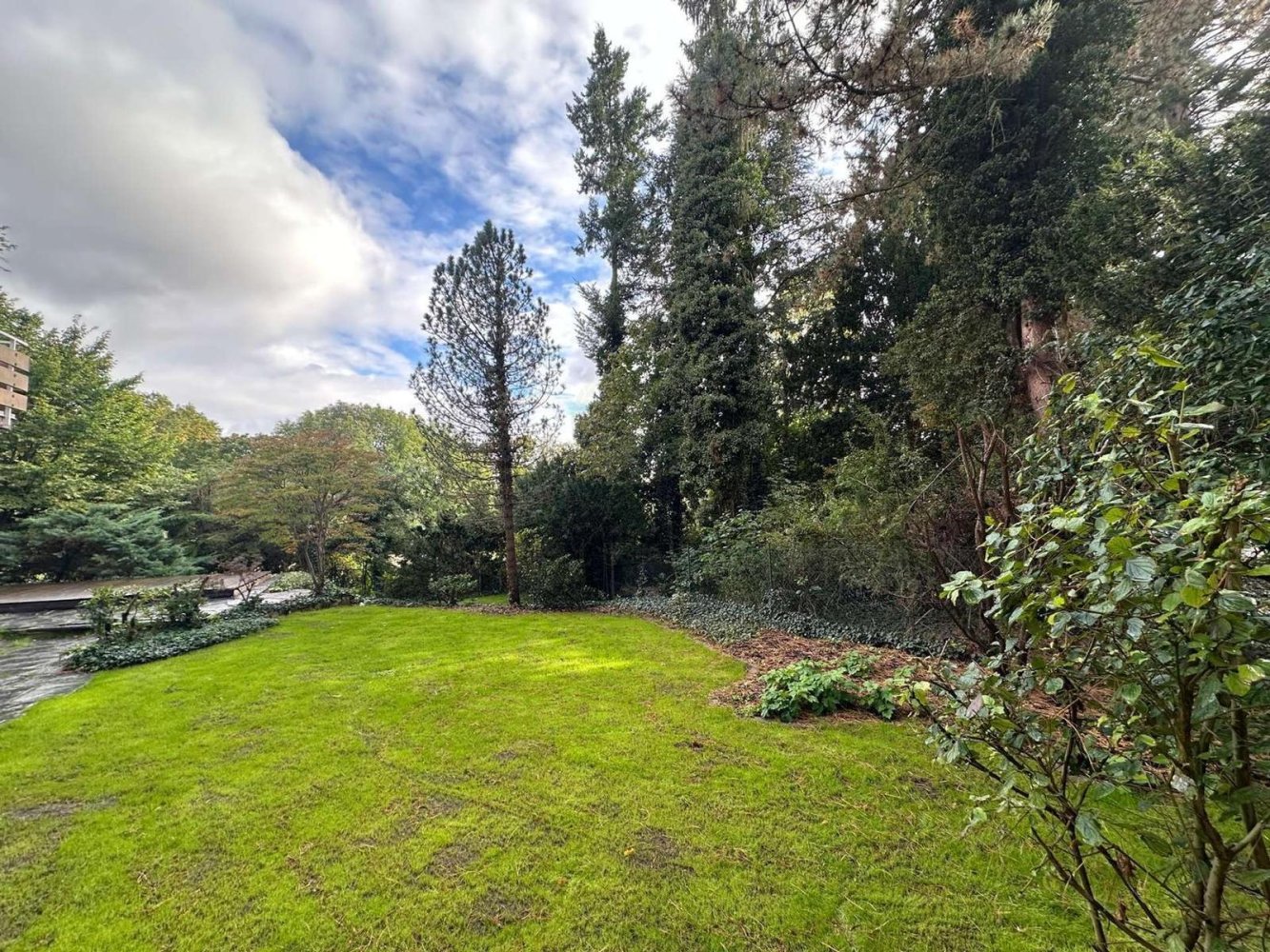 6 rooms Apartment in Lichterfelde, Germany No. 322046