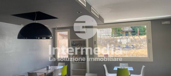 Коммерческая недвижимость с 3 комнатами в Аццано Мелла, Италия № 361460 9