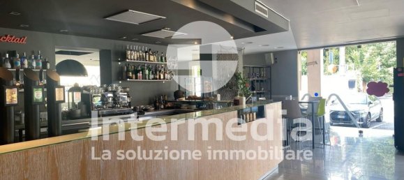 Коммерческая недвижимость с 3 комнатами в Аццано Мелла, Италия № 361460 8