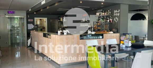 Коммерческая недвижимость с 3 комнатами в Аццано Мелла, Италия № 361460 3