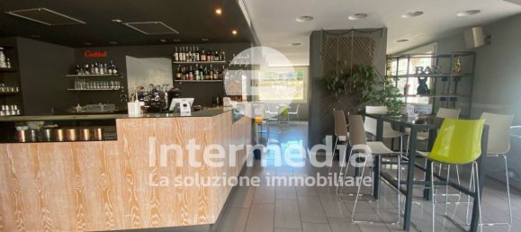 Коммерческая недвижимость с 3 комнатами в Аццано Мелла, Италия № 361460 10