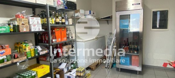 Коммерческая недвижимость с 3 комнатами в Аццано Мелла, Италия № 361460 13