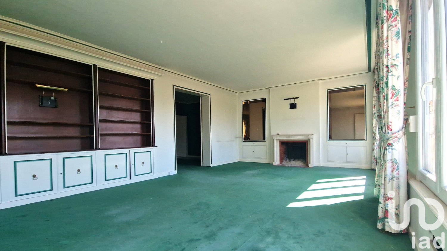 5 bedrooms Apartment in Lille, France No. 317898