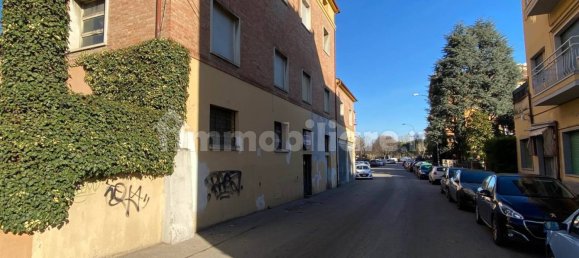 5 rooms Commercial property in Imola, Italy No. 226921 3