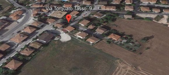 5 rooms Apartment in Morrovalle, Italy No. 96741 4