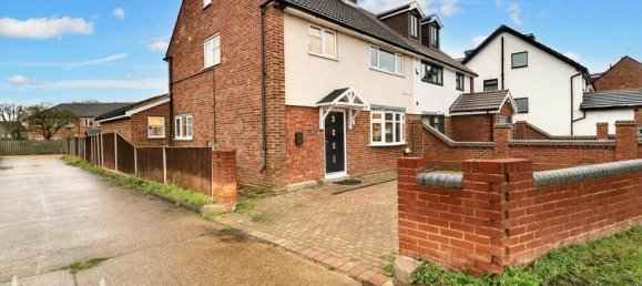 3 bedrooms House in Grays, United Kingdom No. 4967 2