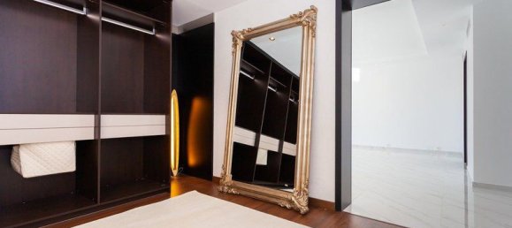 5 bedrooms Villa in Marbella, Spain No. 2939 18