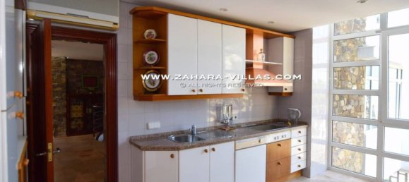 3 bedrooms House in Zahara de los Atunes, Spain No. 147964 10