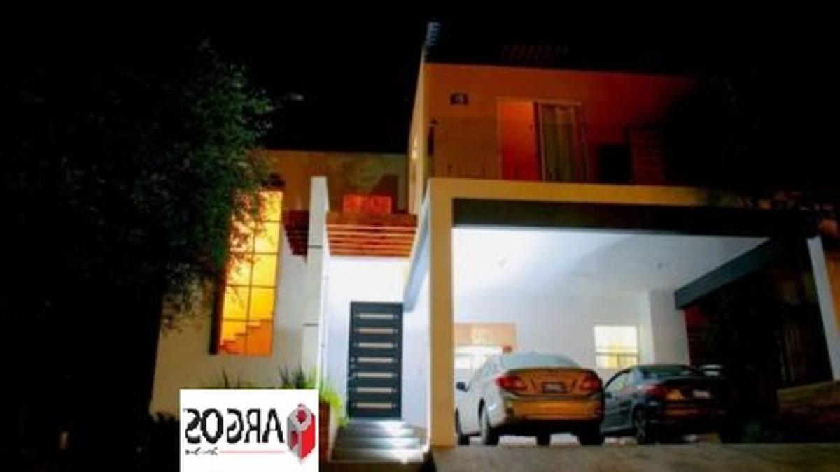 Casa T4 em Nuevo Leon, Mexico N.º 155355