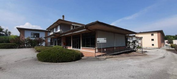 5 rooms Commercial property in Salò, Italy No. 78140 7