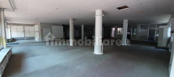 5 rooms Commercial property in Salò, Italy No. 78140 11