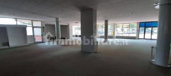 5 rooms Commercial property in Salò, Italy No. 78140 15