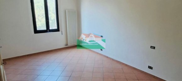3 rooms Apartment in Ravenna, Italy No. 290627 3