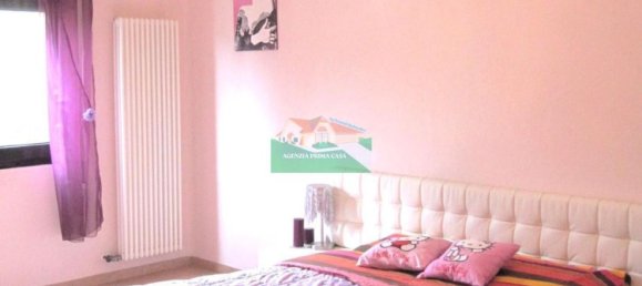 3 rooms Apartment in Ravenna, Italy No. 290627 2