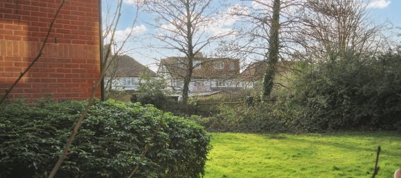 Studio in Watford, United Kingdom No. 1984 15