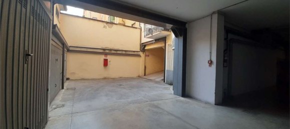 17m² Garage in Milan, Italy No. 316051 7