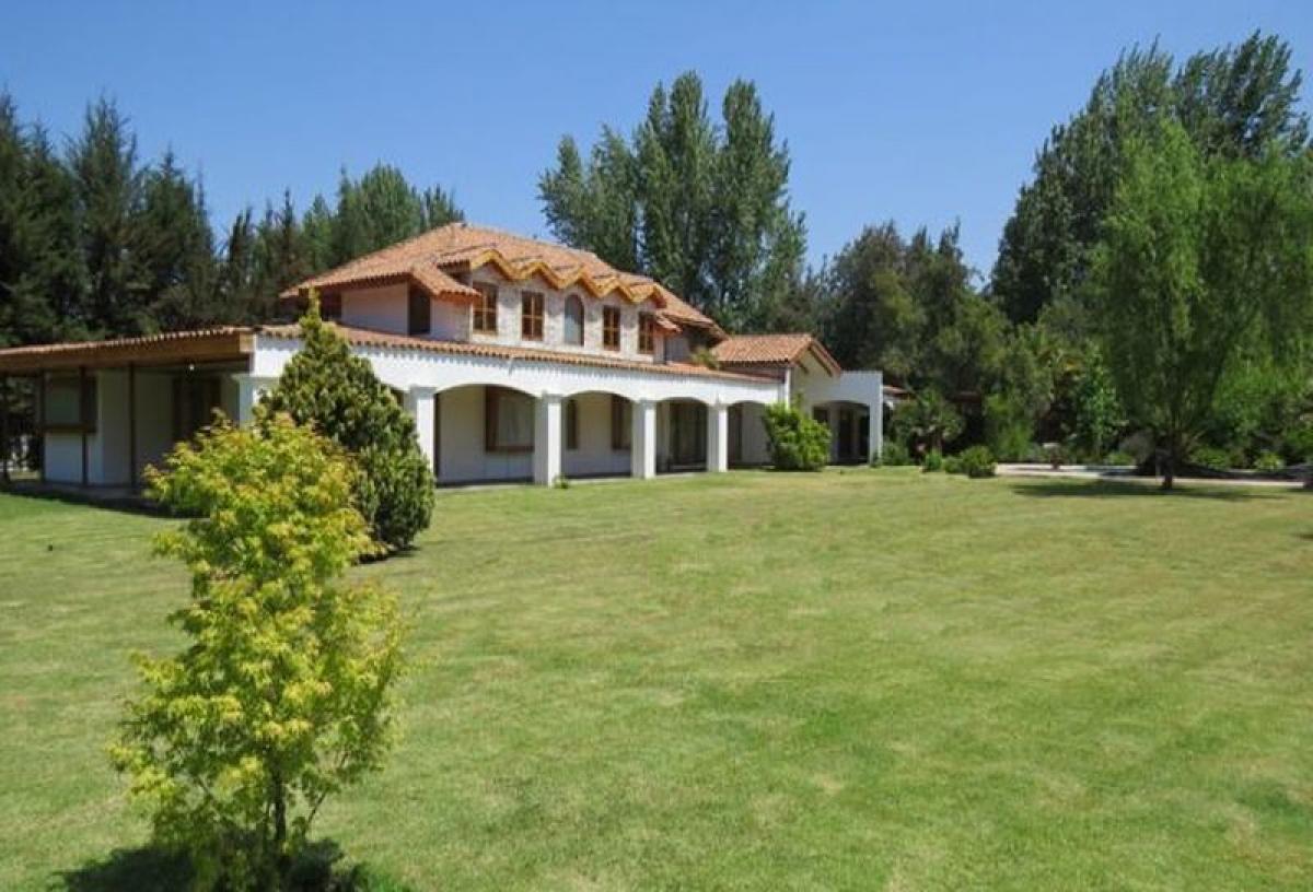 6 bedrooms House in Maipo, Chile No. 1621