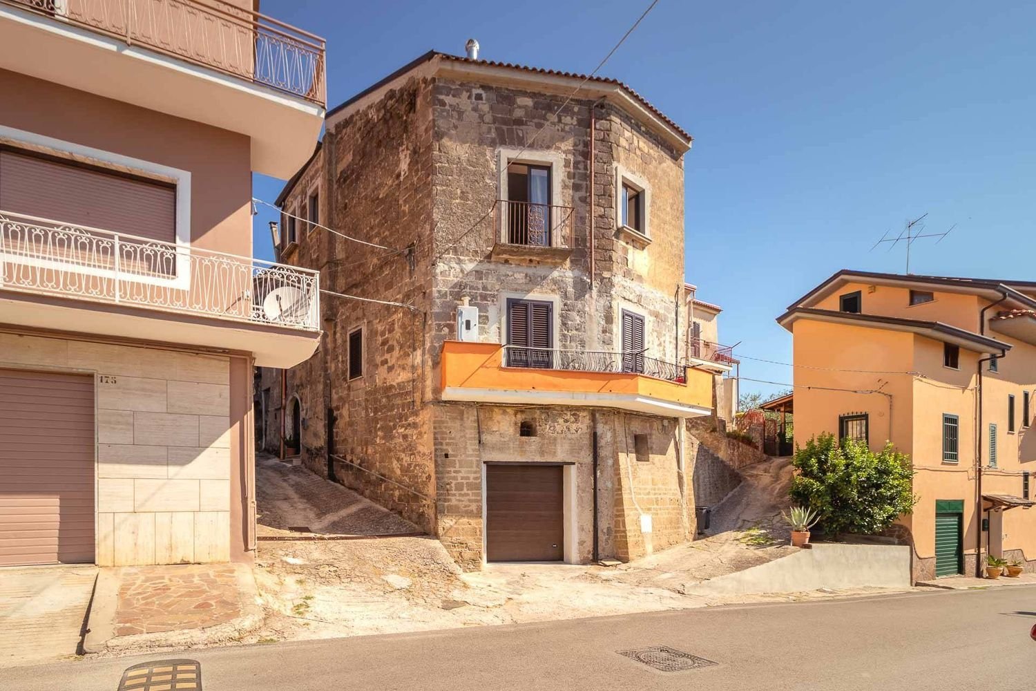 Apartamento T6 em Marzano Appio, Italy N.º 325664