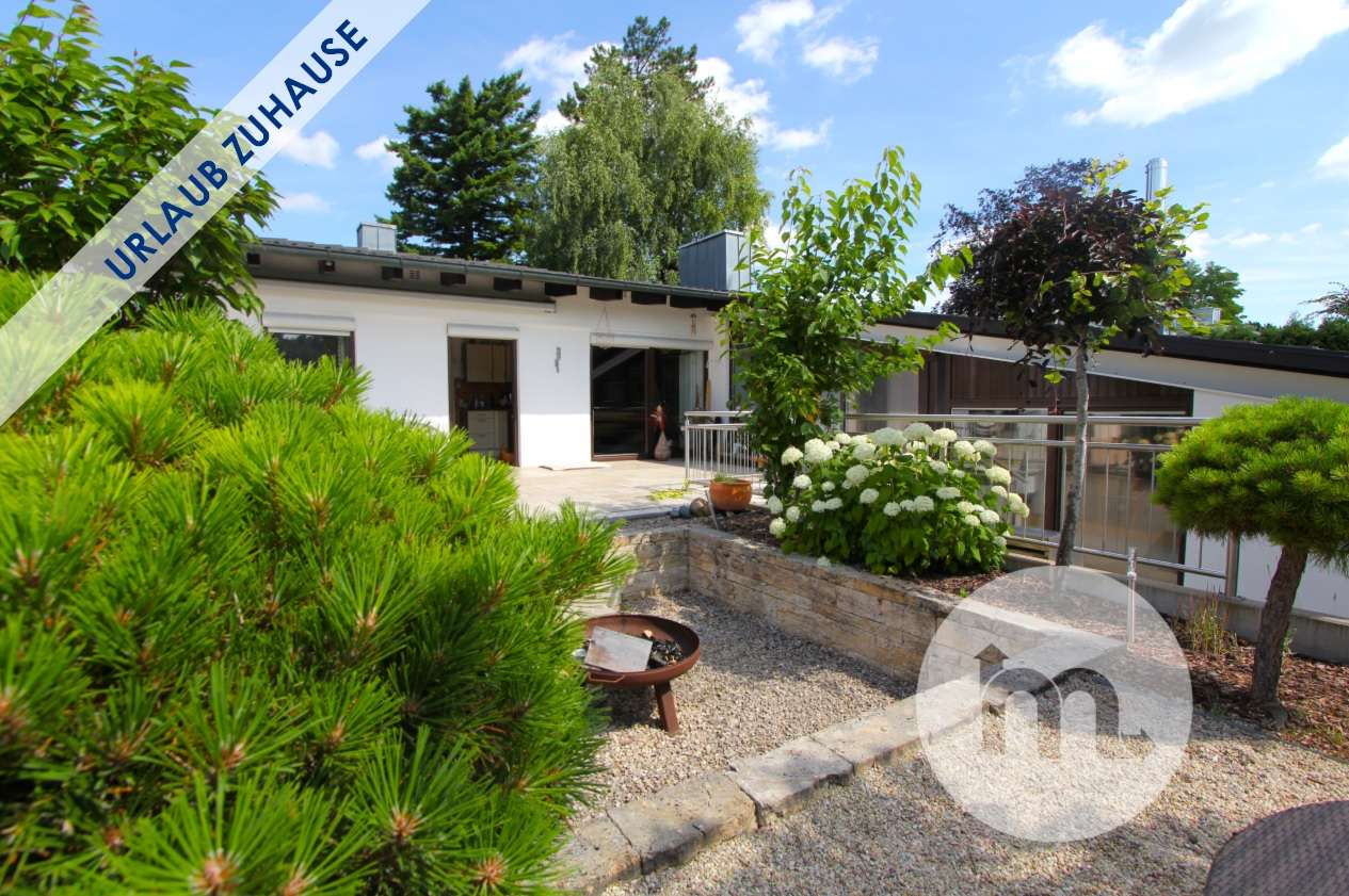 5 bedrooms Bungalow in Eichstatt, Germany No. 318953