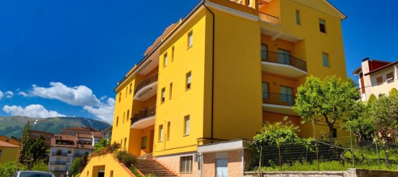 4-Zimmer Wohnung in Sarnano, Italy, Nr. 177036 2