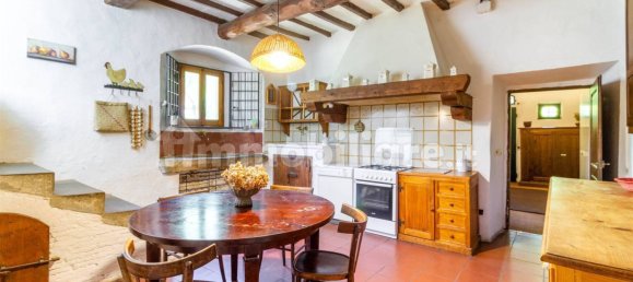 10 chambres Maison à Terranuova Bracciolini, Italy No. 228496 9