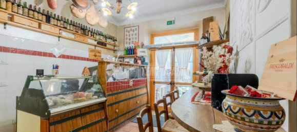 Коммерческая недвижимость 140м² в Порто Сант Эльпидио, Италия № 328327 8